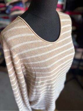 Uniqlo Beige and White Striped Scoop Neck Sweater
